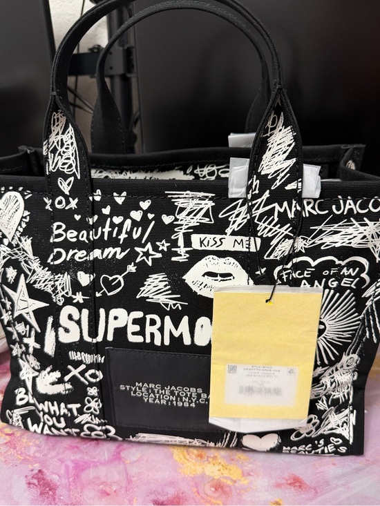 Marc Jacobs Handbags - Marc Jacobs Black & White Graffiti Canvas Tote